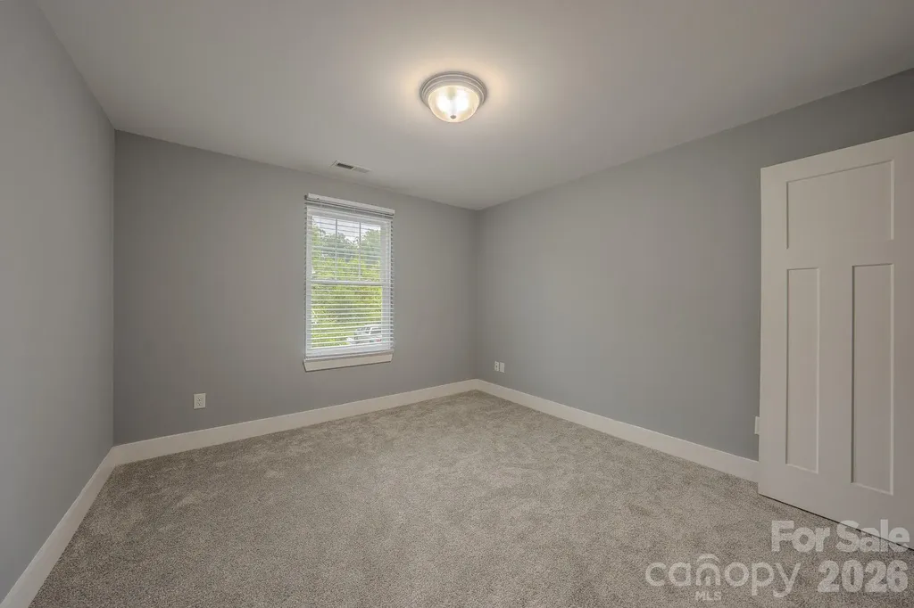 202 Stoney Point Way Candler NC 28715