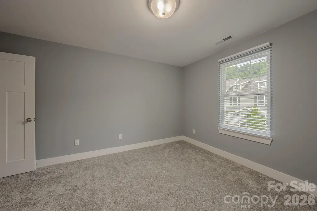 202 Stoney Point Way Candler NC 28715