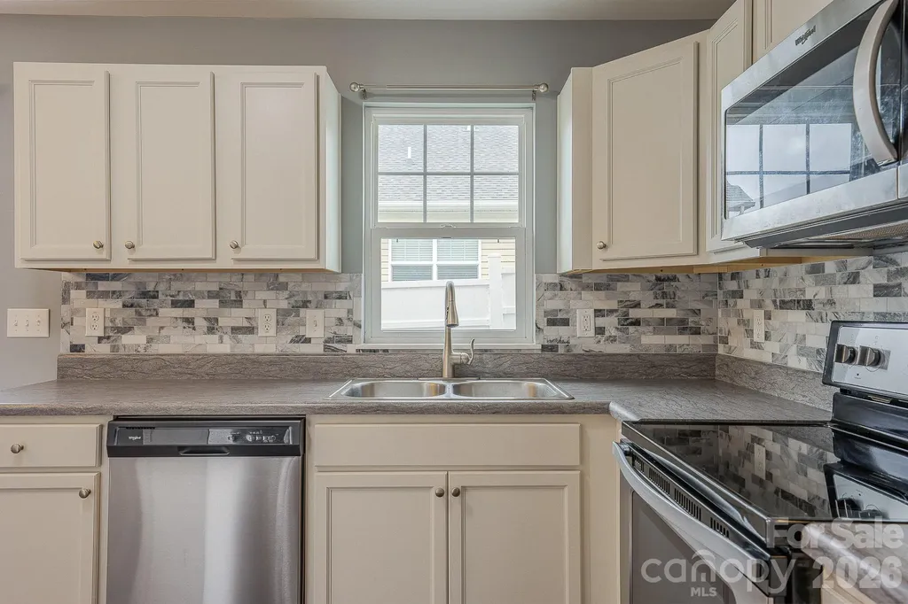 202 Stoney Point Way Candler NC 28715