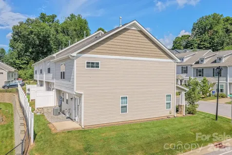 202 Stoney Point Way Candler NC 28715