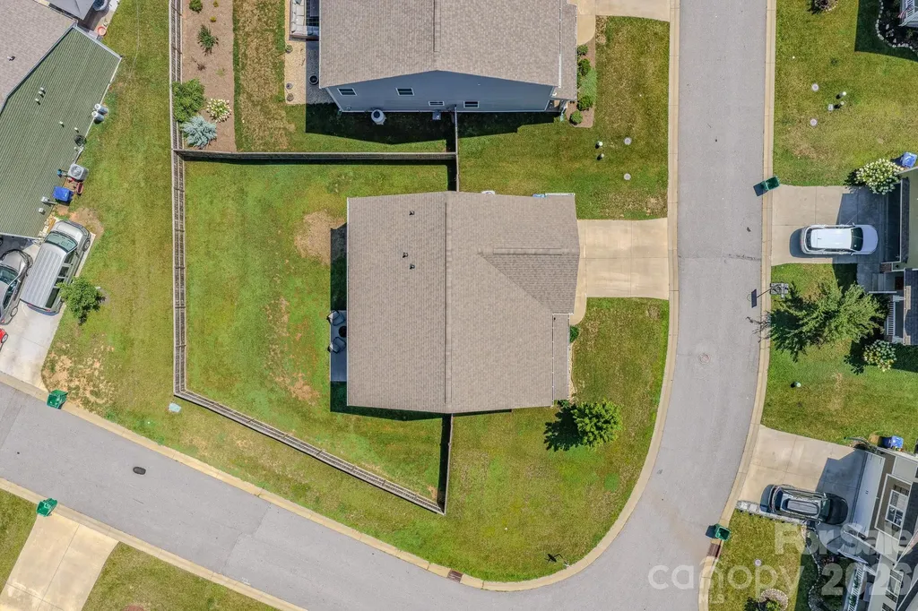 355 Tavernier Lane Candler NC 28715