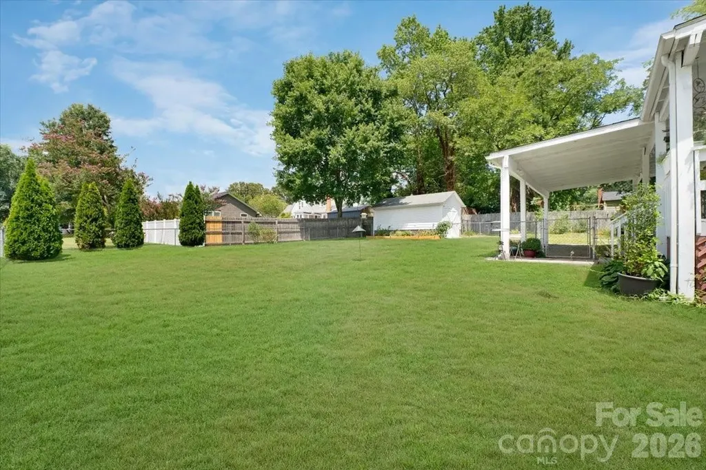810 Ashwood Street Kannapolis NC 28081