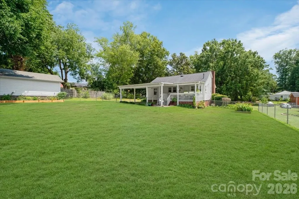 810 Ashwood Street Kannapolis NC 28081
