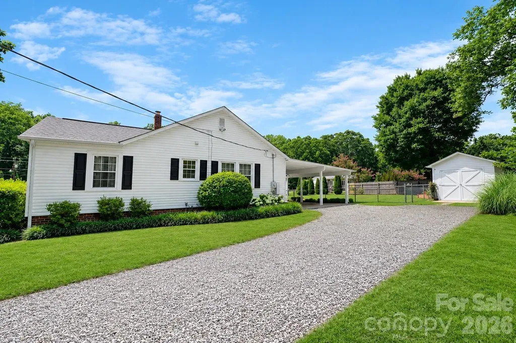 810 Ashwood Street Kannapolis NC 28081