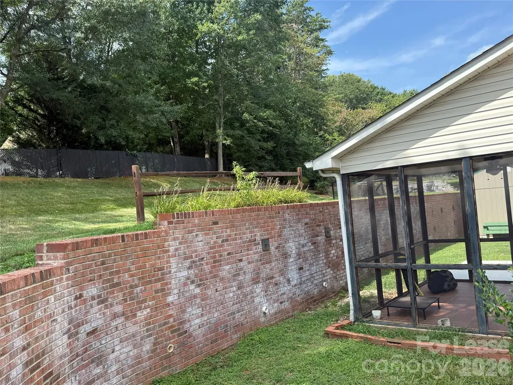2478 23rd Street NE Hickory NC 28601