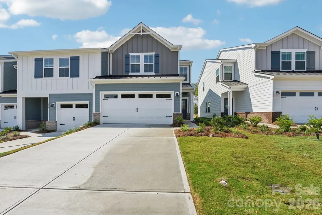 9004 Foggy Brook Loop Charlotte NC 28216