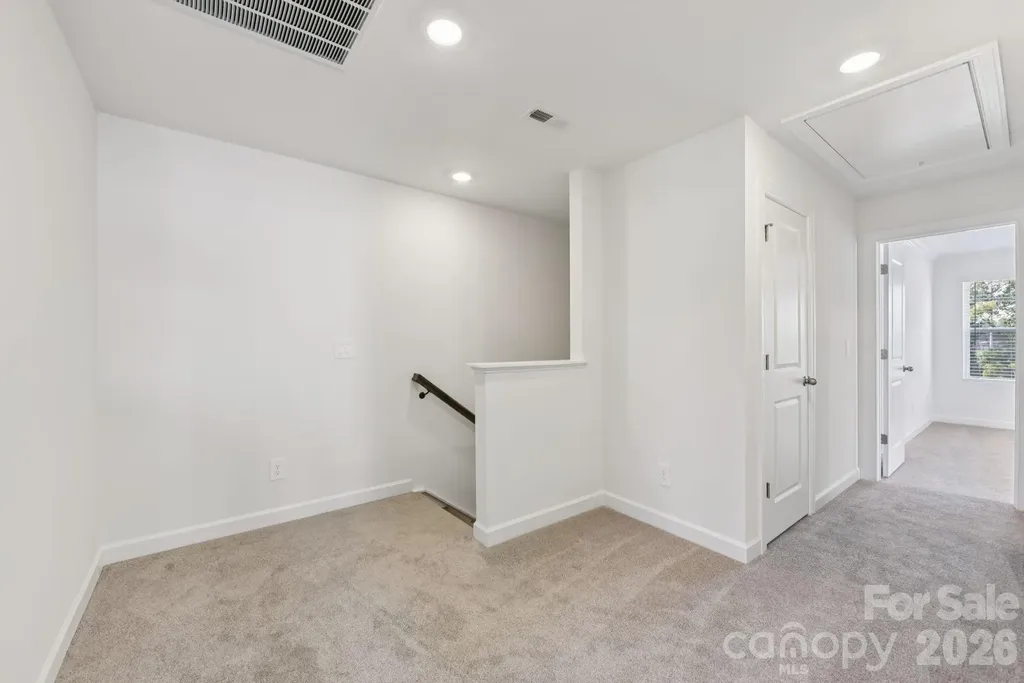 9004 Foggy Brook Loop Charlotte NC 28216