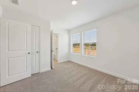 9004 Foggy Brook Loop Charlotte NC 28216