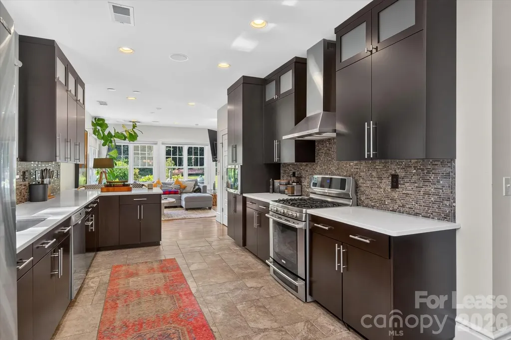 2038 Dartmouth Place Charlotte NC 28207