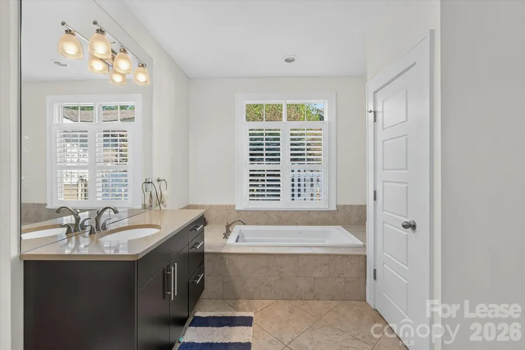 2038 Dartmouth Place Charlotte NC 28207