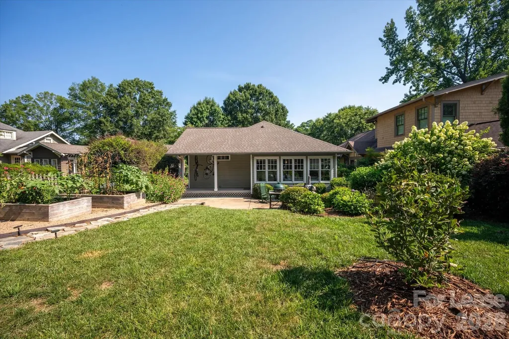 2038 Dartmouth Place Charlotte NC 28207
