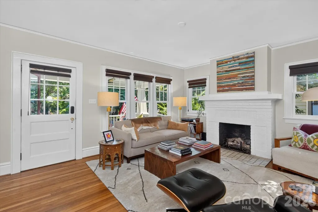 2038 Dartmouth Place Charlotte NC 28207