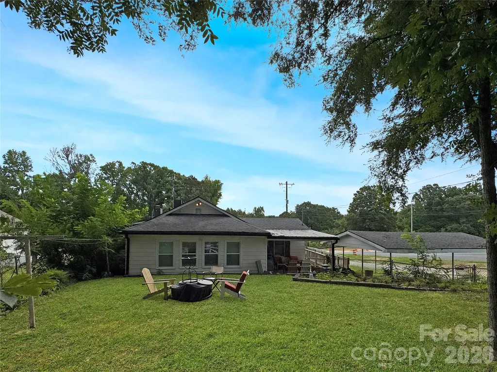 1310 Meadow Avenue Kannapolis NC 28083