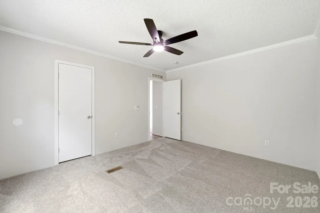 1006 Canada Drive Dallas NC 28034
