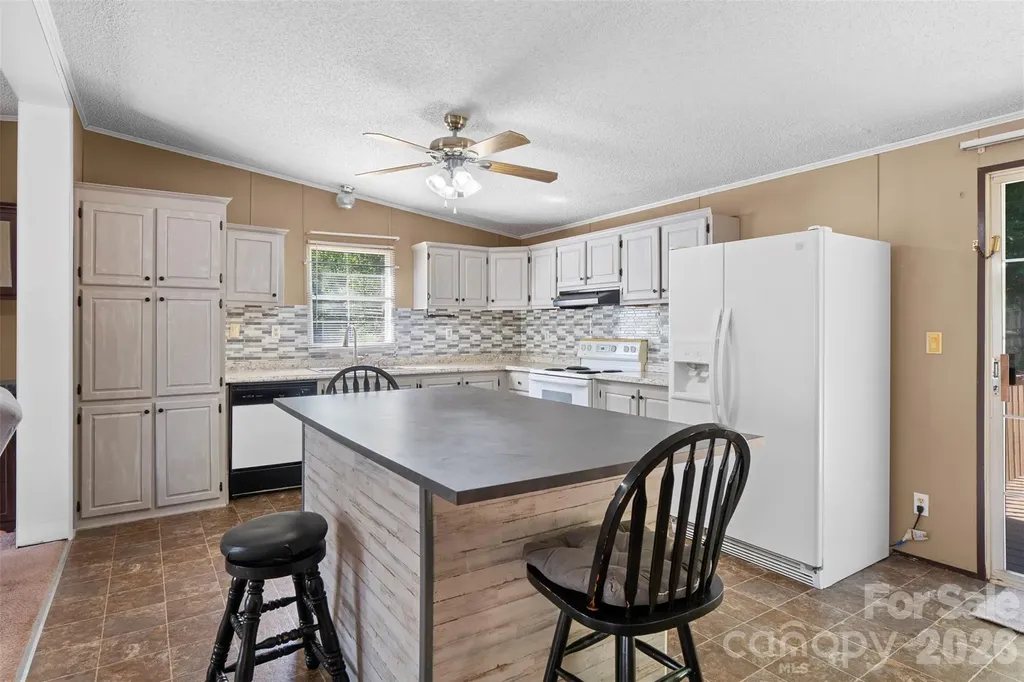 199 Sable Lane Thomasville NC 27360
