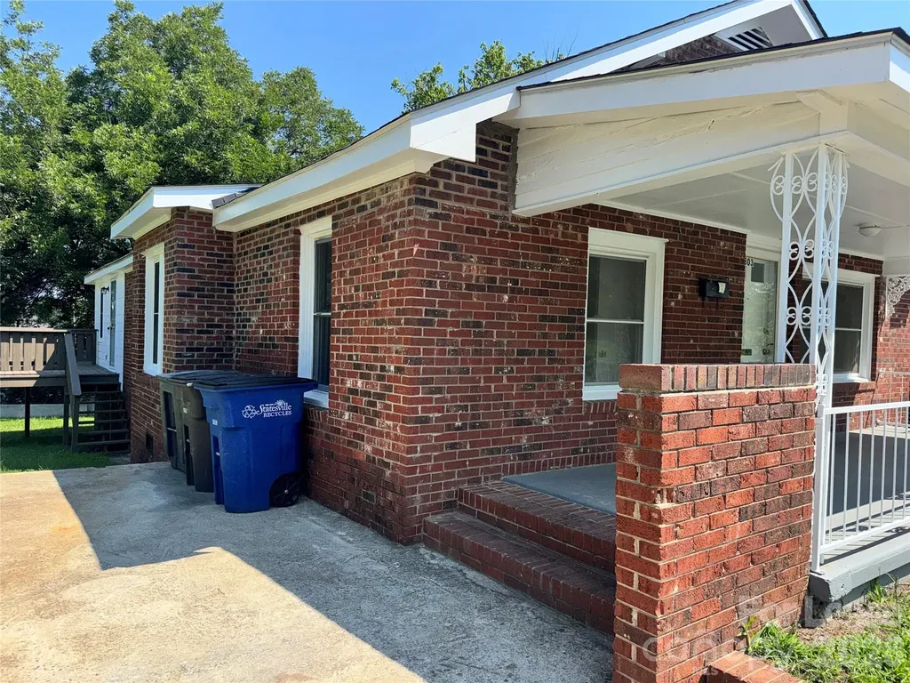 303 Garfield Street Statesville NC 28677