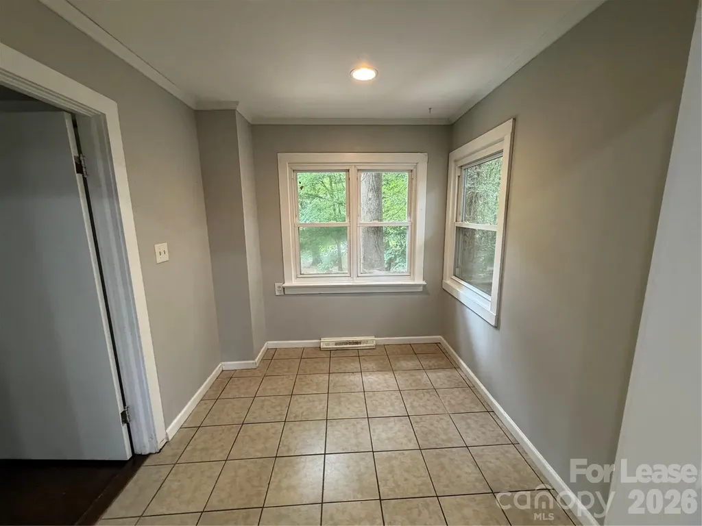449 N Center Street Statesville NC 28677