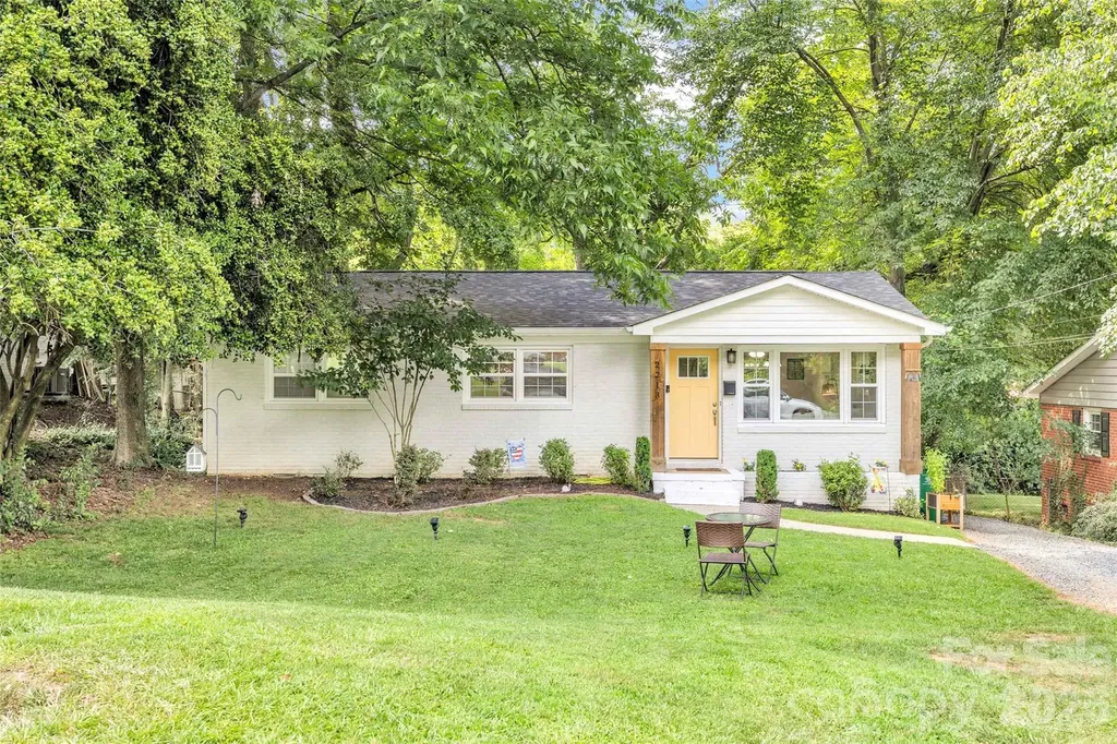 2213 Lanier Avenue Charlotte NC 28205