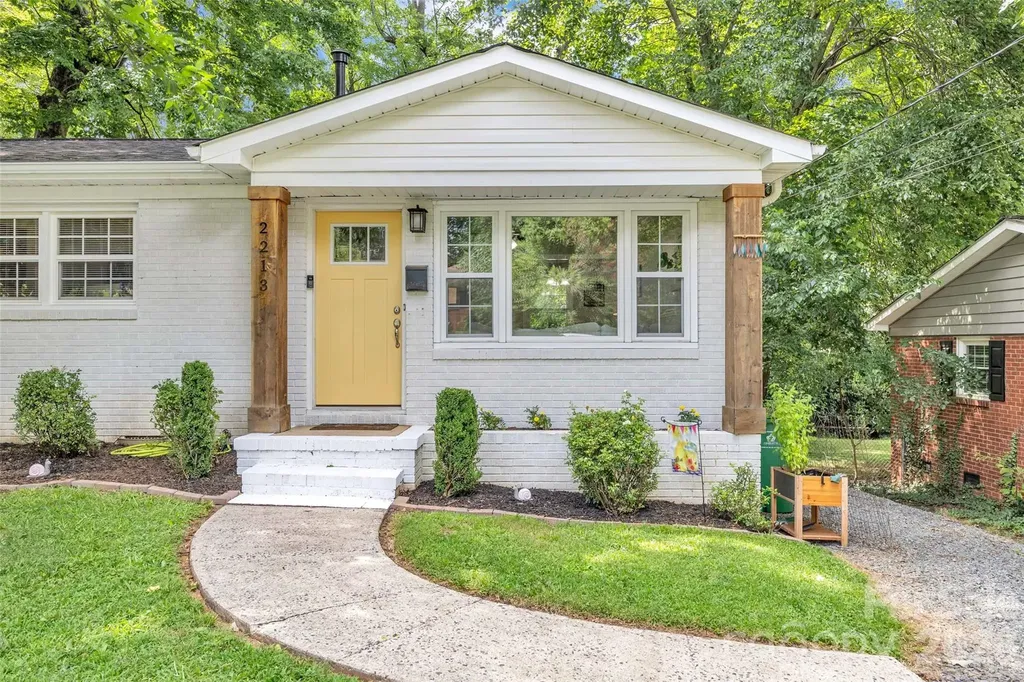 2213 Lanier Avenue Charlotte NC 28205