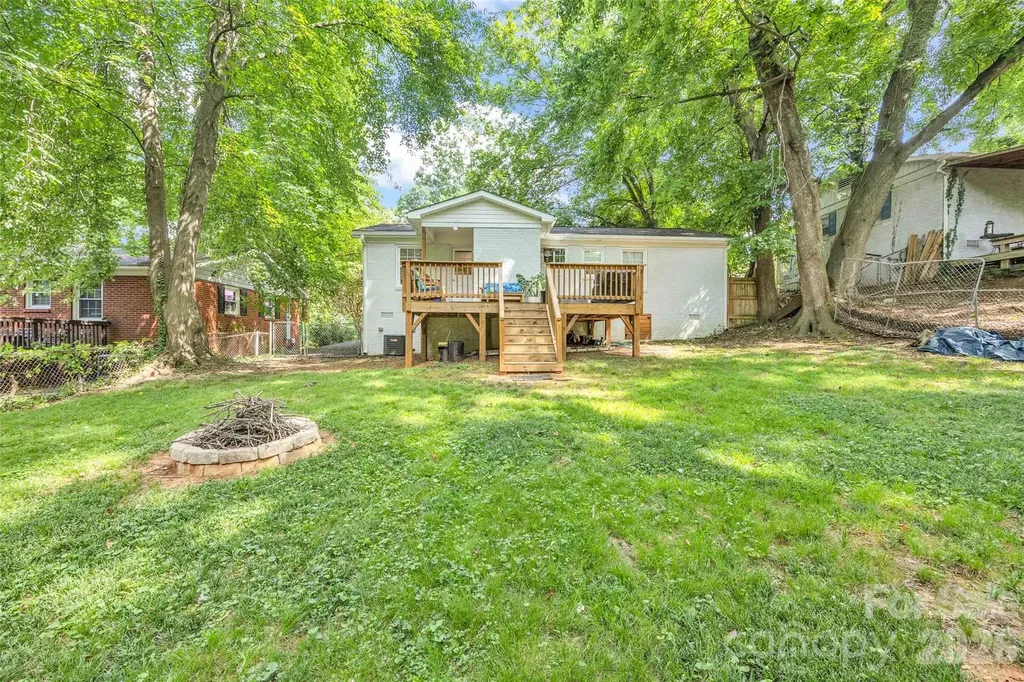 2213 Lanier Avenue Charlotte NC 28205