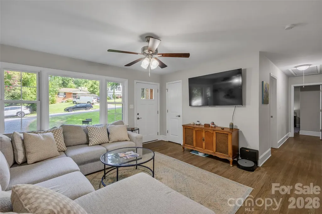 2213 Lanier Avenue Charlotte NC 28205