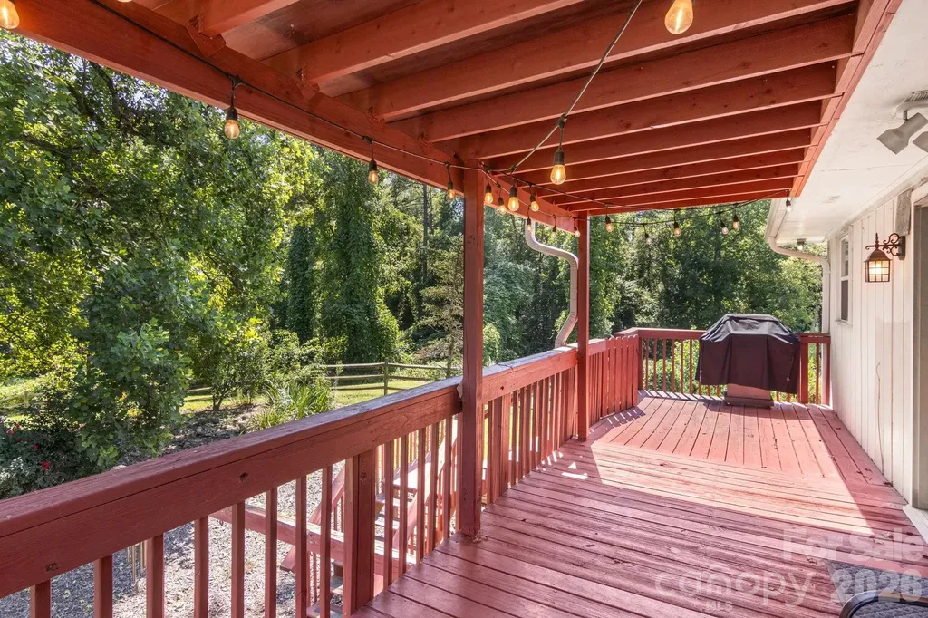 5225 Wolfe Road Hickory NC 28601