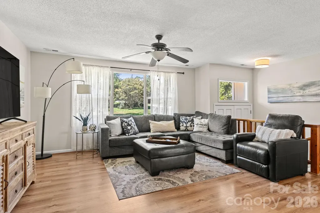 5225 Wolfe Road Hickory NC 28601