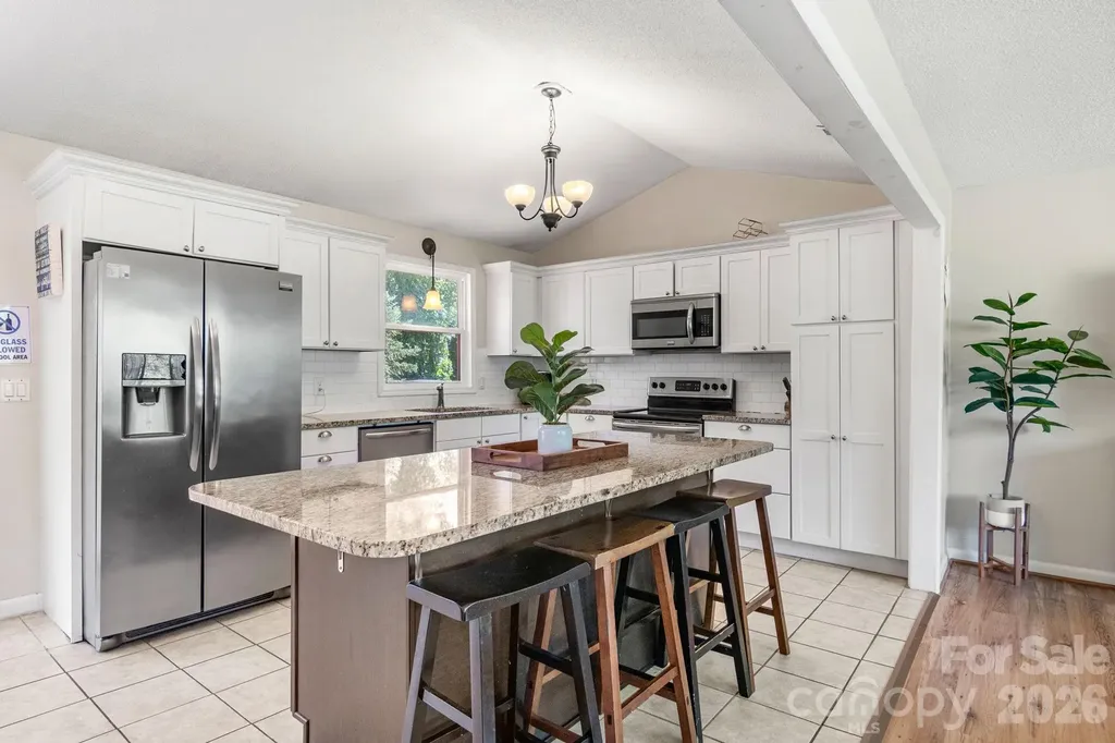 5225 Wolfe Road Hickory NC 28601