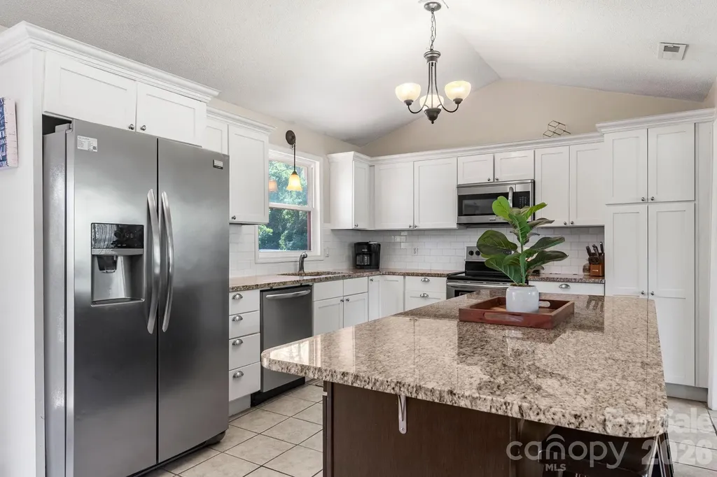 5225 Wolfe Road Hickory NC 28601