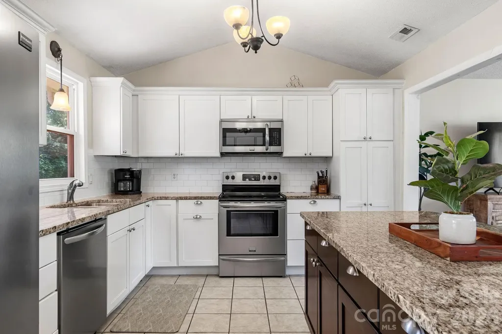 5225 Wolfe Road Hickory NC 28601