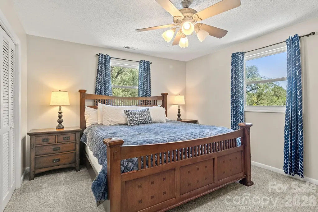 5225 Wolfe Road Hickory NC 28601