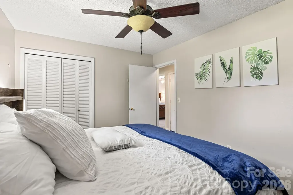 5225 Wolfe Road Hickory NC 28601