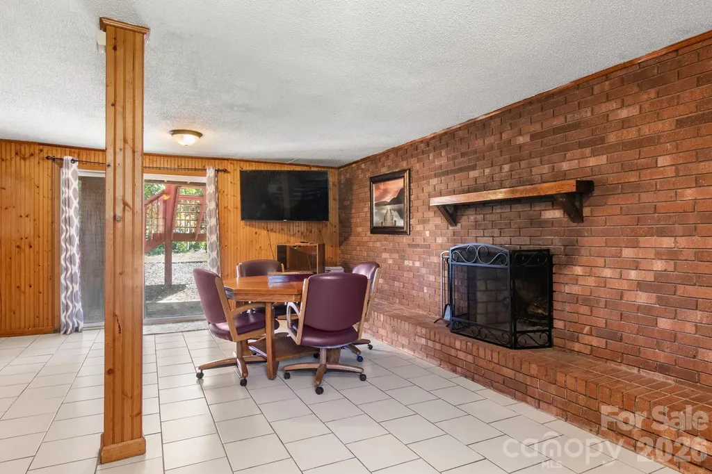 5225 Wolfe Road Hickory NC 28601