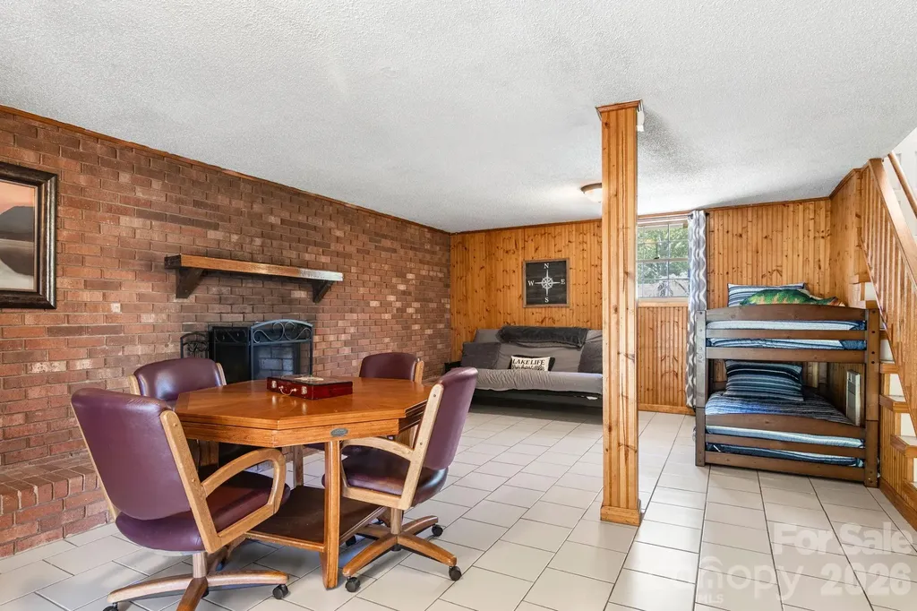 5225 Wolfe Road Hickory NC 28601