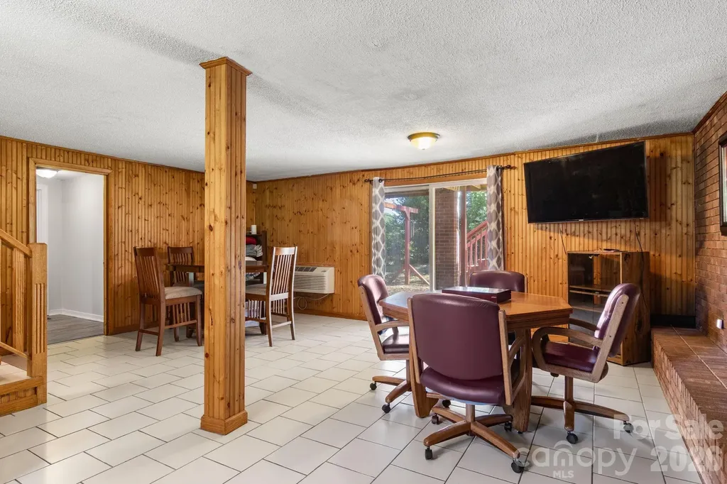 5225 Wolfe Road Hickory NC 28601