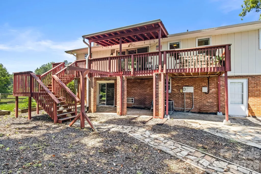 5225 Wolfe Road Hickory NC 28601