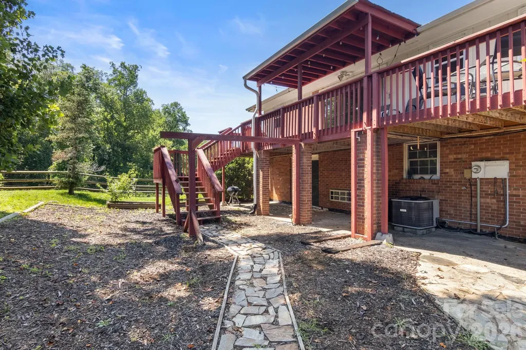 5225 Wolfe Road Hickory NC 28601