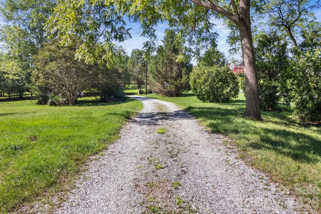 5225 Wolfe Road Hickory NC 28601