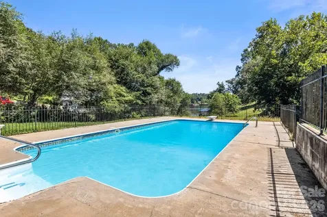5225 Wolfe Road Hickory NC 28601