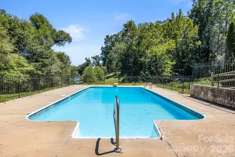5225 Wolfe Road Hickory NC 28601