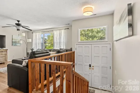 5225 Wolfe Road Hickory NC 28601