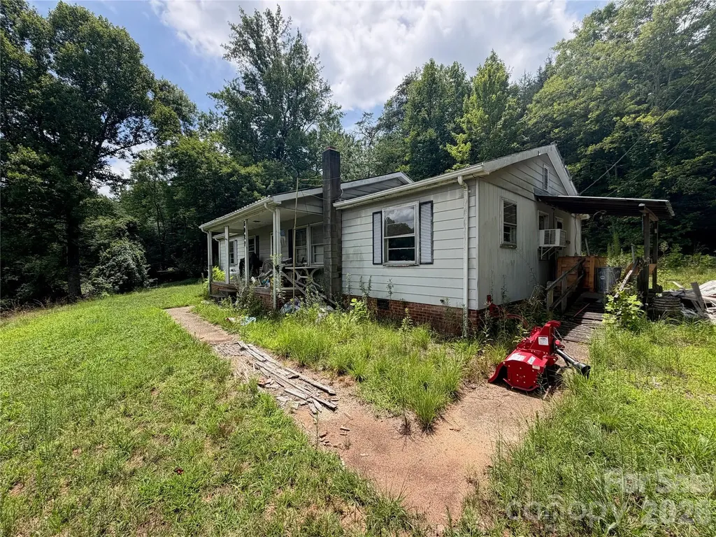 5022 Old Nc 18 Highway Connelly Springs NC 28612