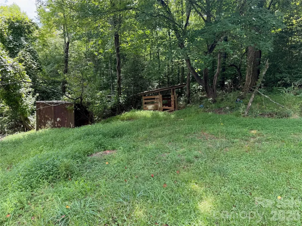 5022 Old Nc 18 Highway Connelly Springs NC 28612