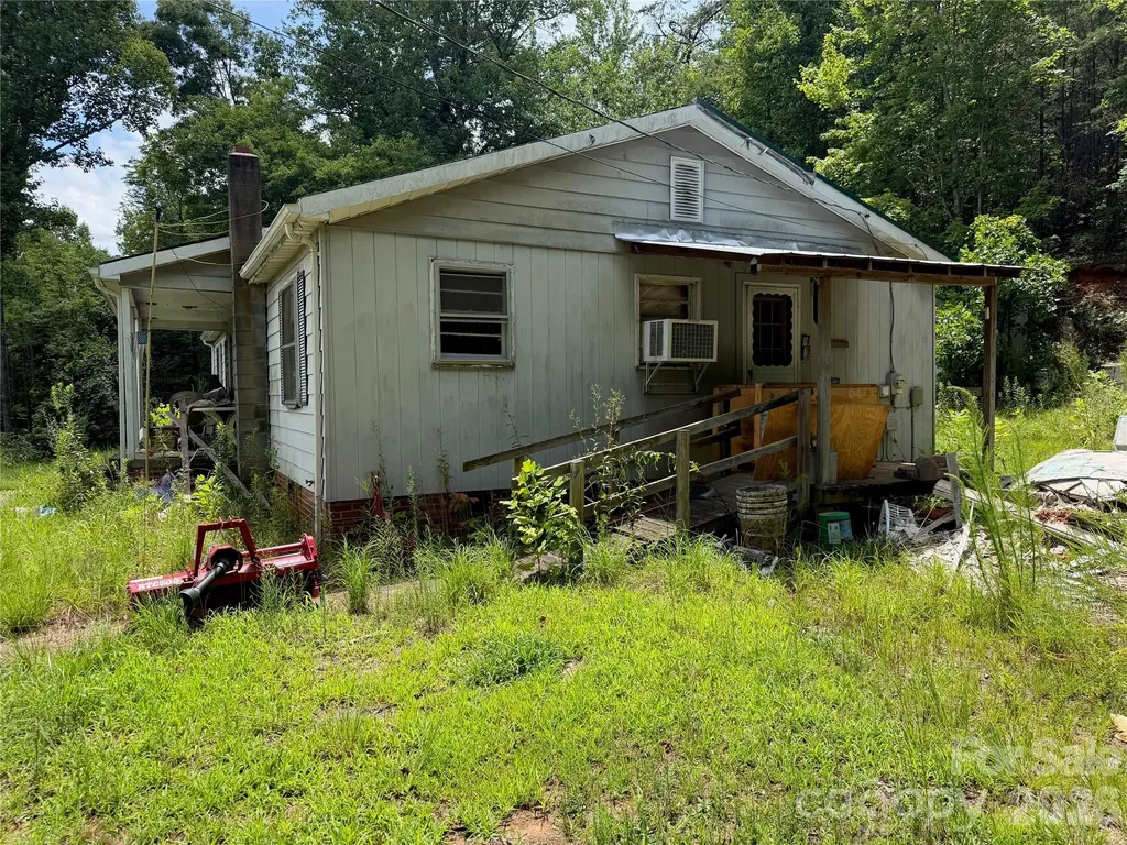5022 Old Nc 18 Highway Connelly Springs NC 28612