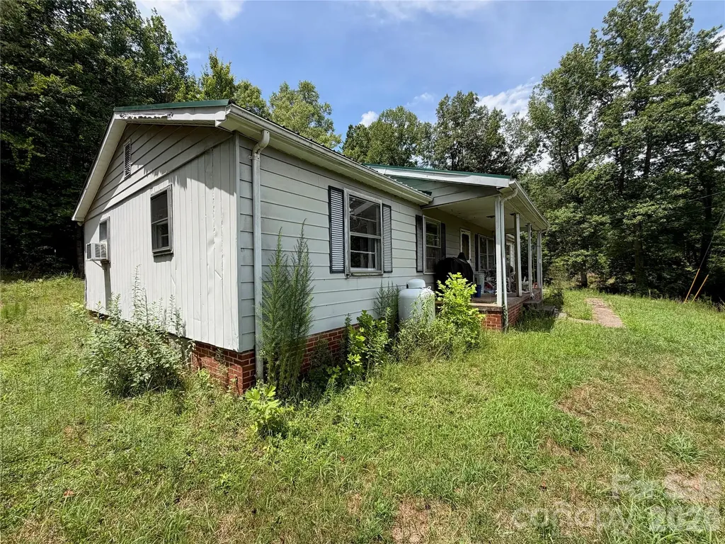 5022 Old Nc 18 Highway Connelly Springs NC 28612