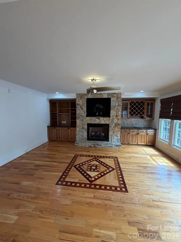 701 Mcdonald Avenue Charlotte NC 28203