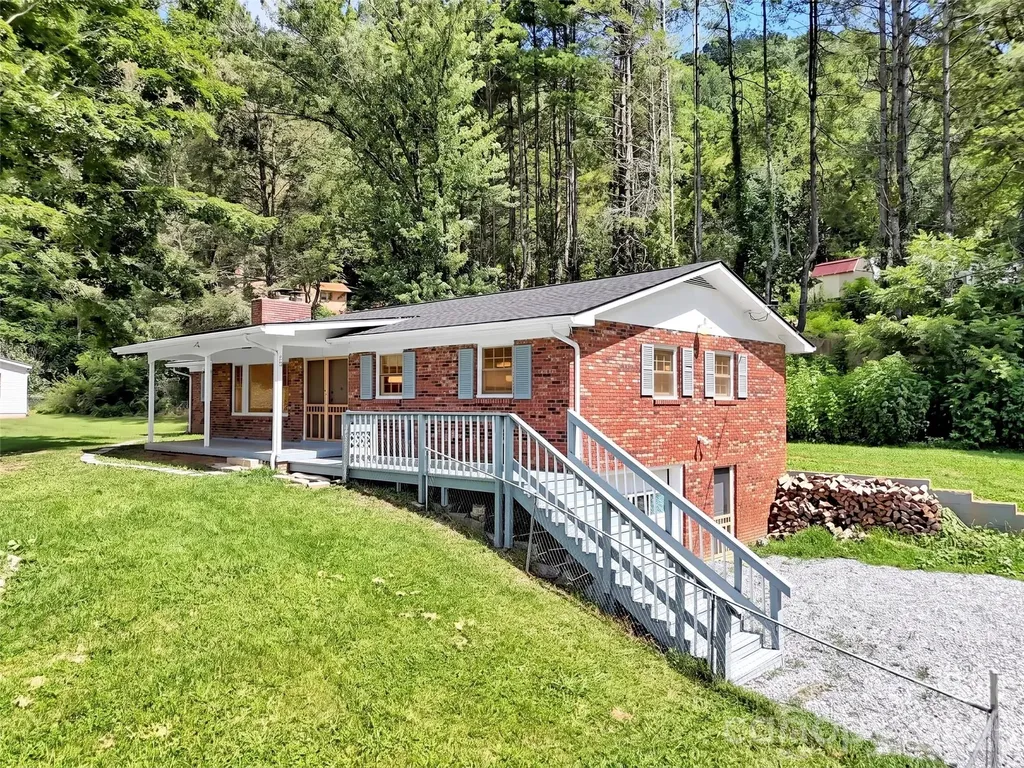 70 Iris Lane Canton NC 28716