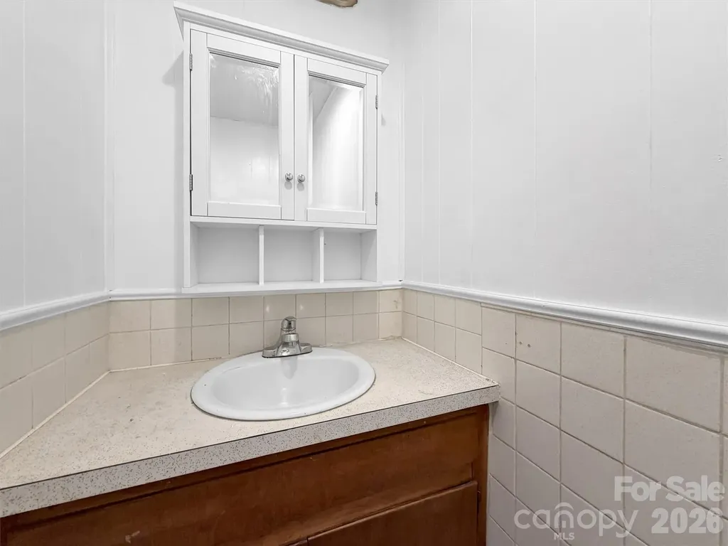 70 Iris Lane Canton NC 28716