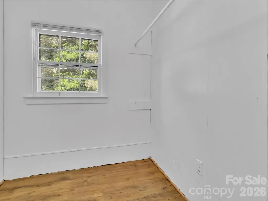 70 Iris Lane Canton NC 28716