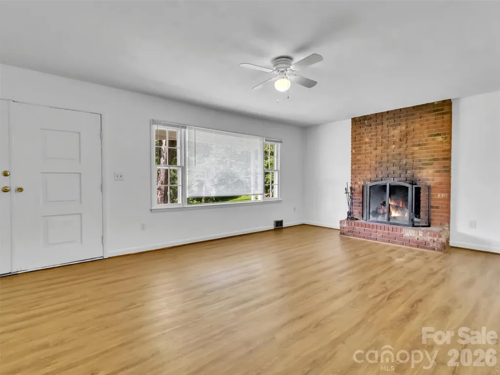70 Iris Lane Canton NC 28716